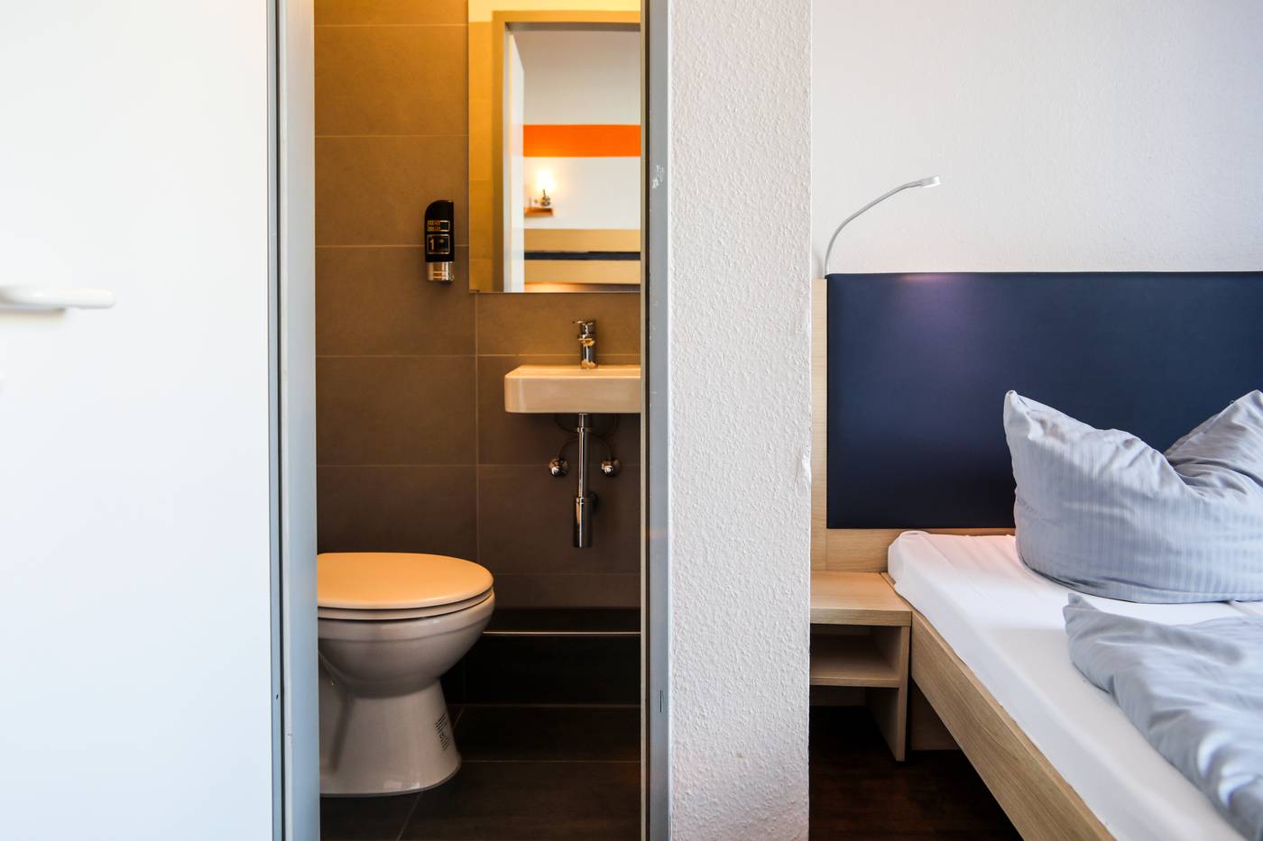 Acama-Kreuzberg-Hotel-Hostel-Room-26