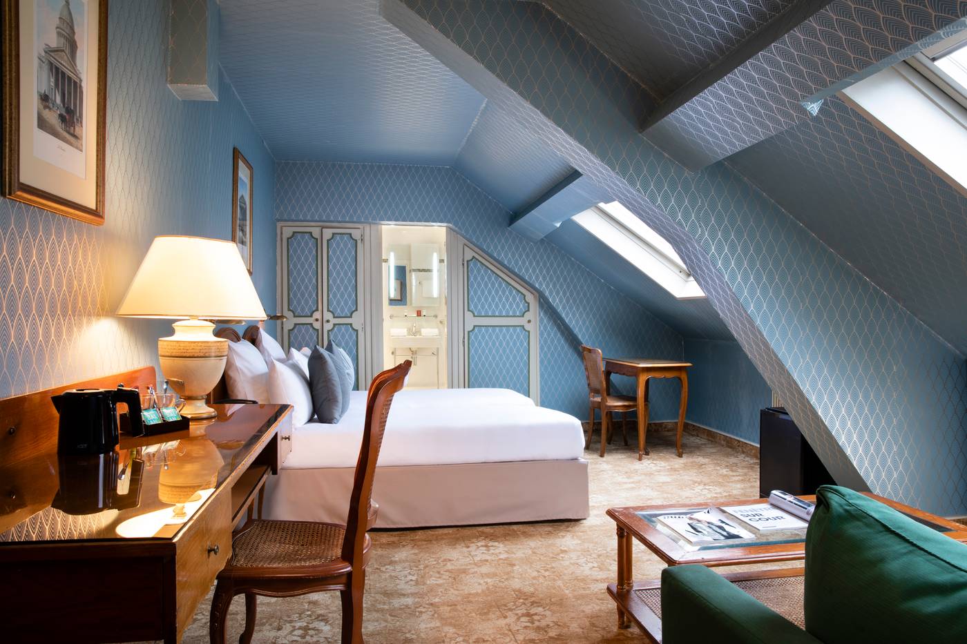 Elysees-Hotel-General-view-4