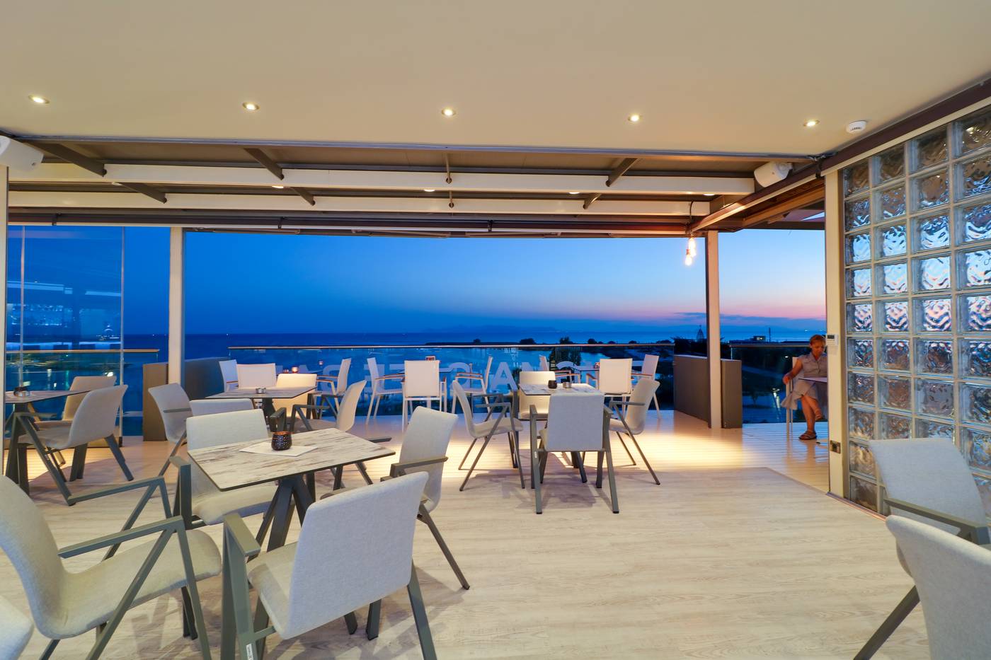 Bomo-Club-Palace-Hotel-Restaurant-3