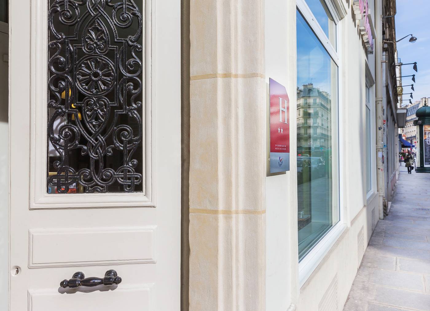 France-Quartier-Latin-General-view-6