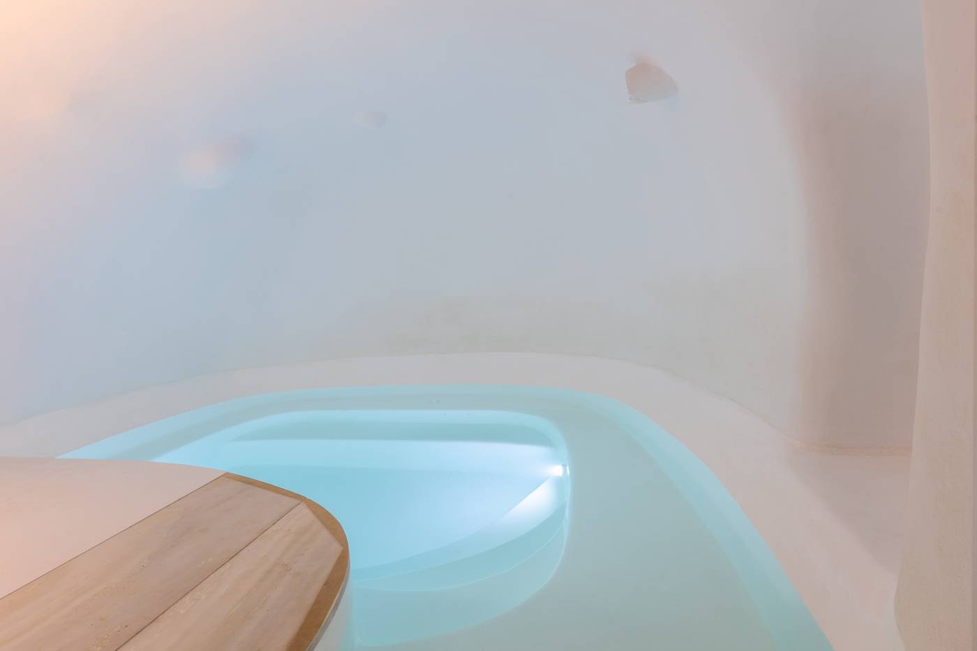 Heaven-s-Edge-Room-50