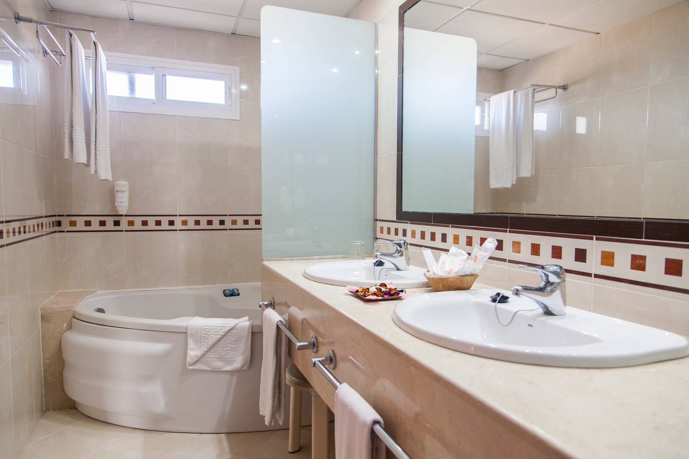 Smy-Puerto-de-la-Cruz-Room-32