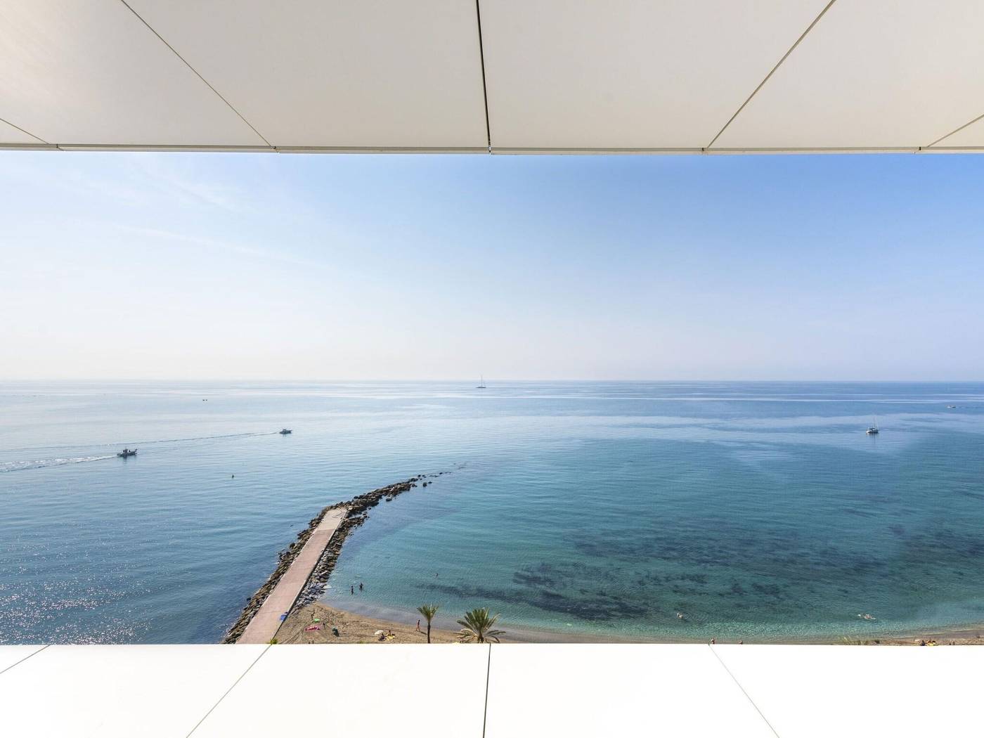 Am----re-Marbella-Beach-Hotel-Room-82