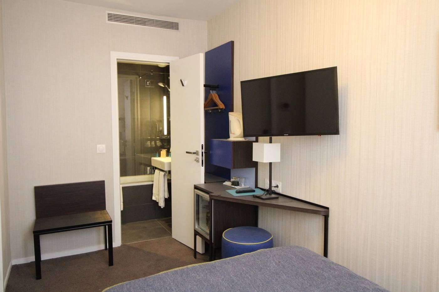 Charing-Cross-Room-13