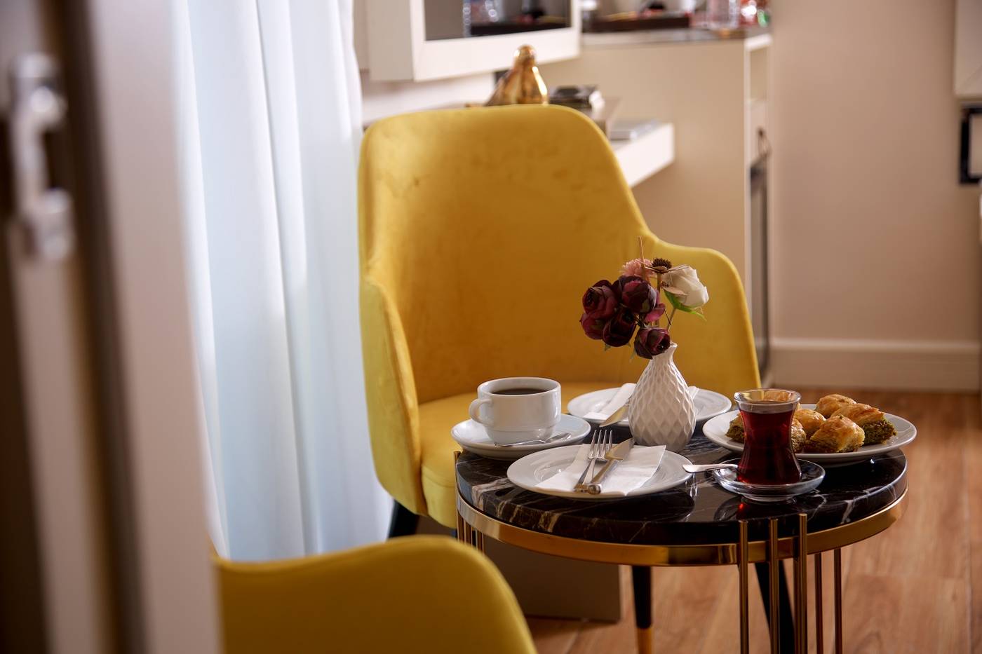 Icon-Hotel-Taksim-Lobby-24