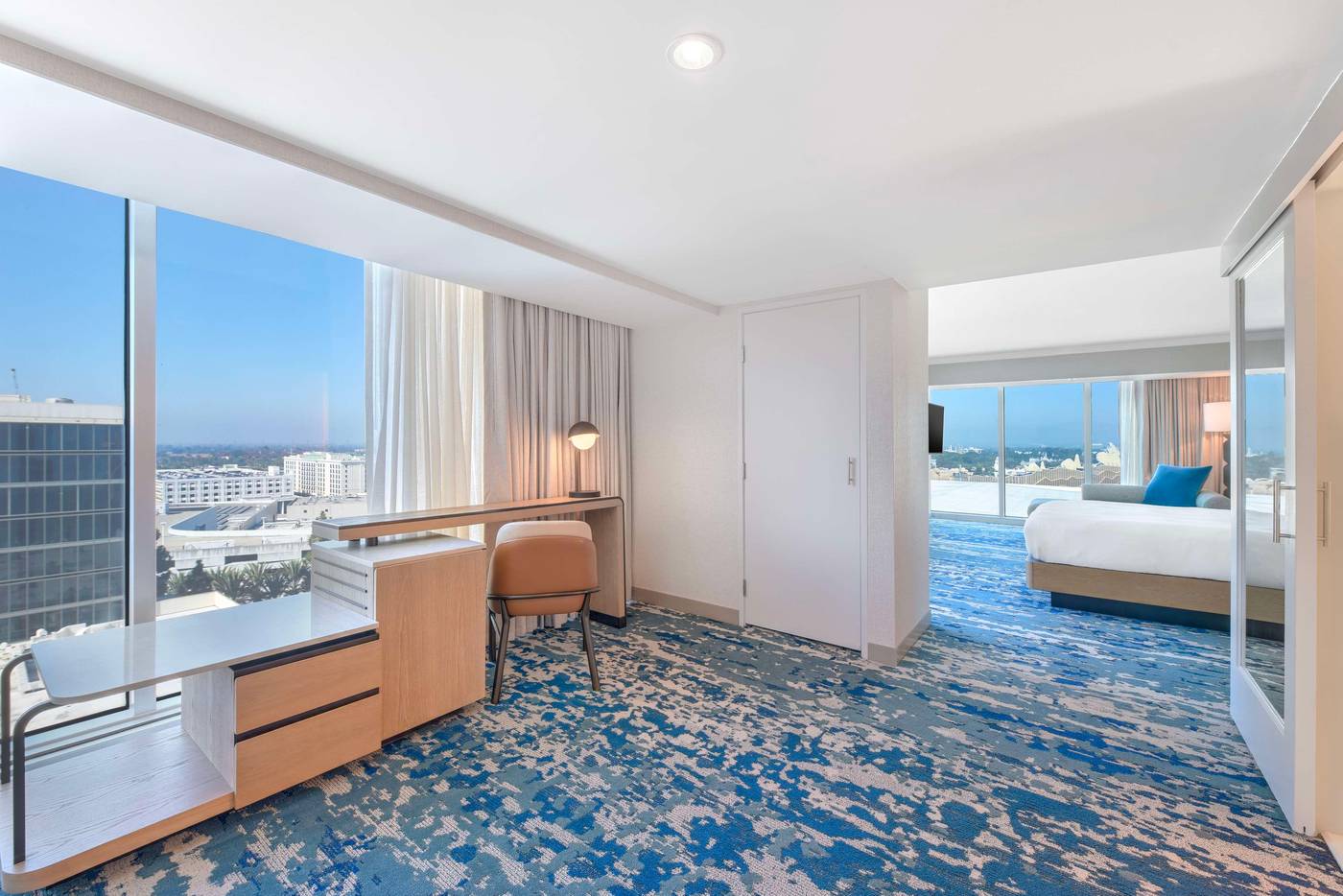 Hilton-Anaheim-Room-10