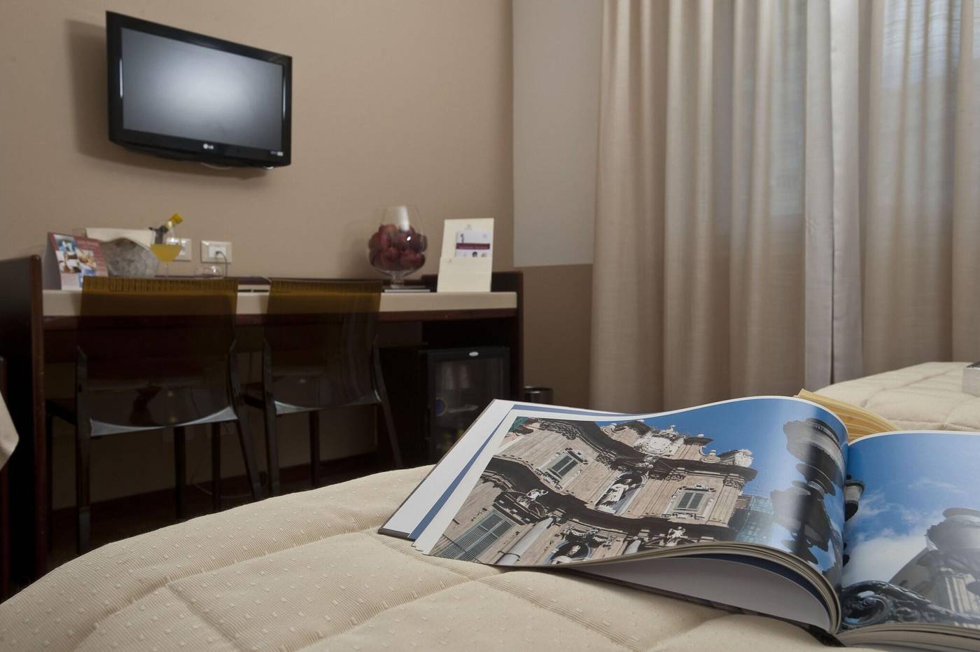 Astoria-Palace-Hotel-Room-29