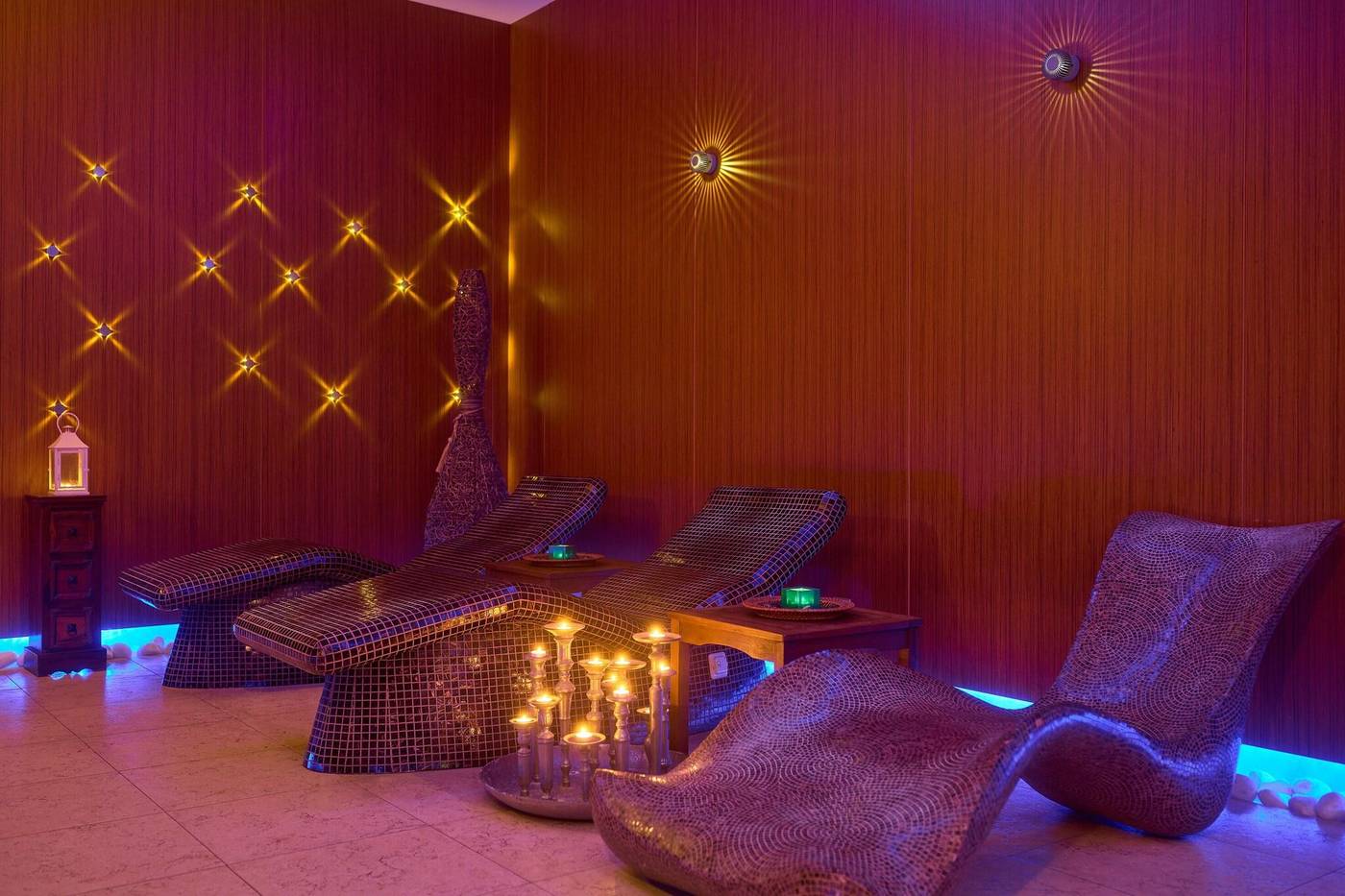 Mediterranean-Village-Sports-and-Entertainment-62