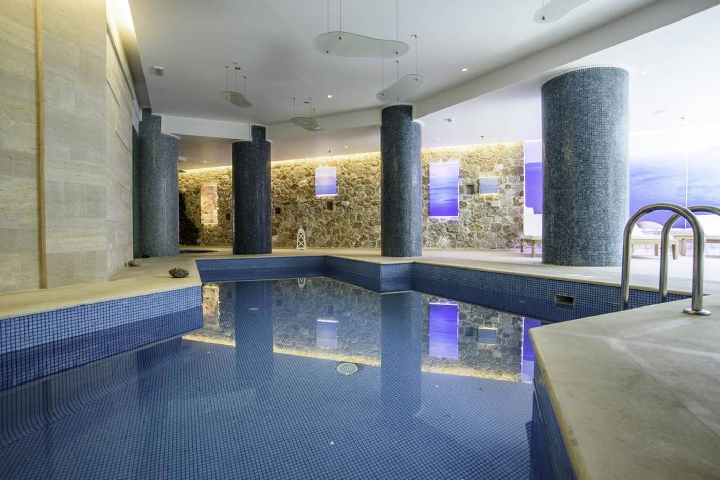 La-Mer-Deluxe-Spa-Resort---Conference-Center---Adult-Only-Sports-and-Entertainment-60