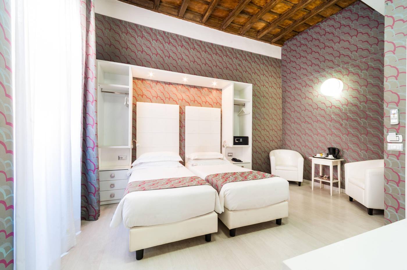 Relais-Trevi-95-Boutique-Hotel-Room-25