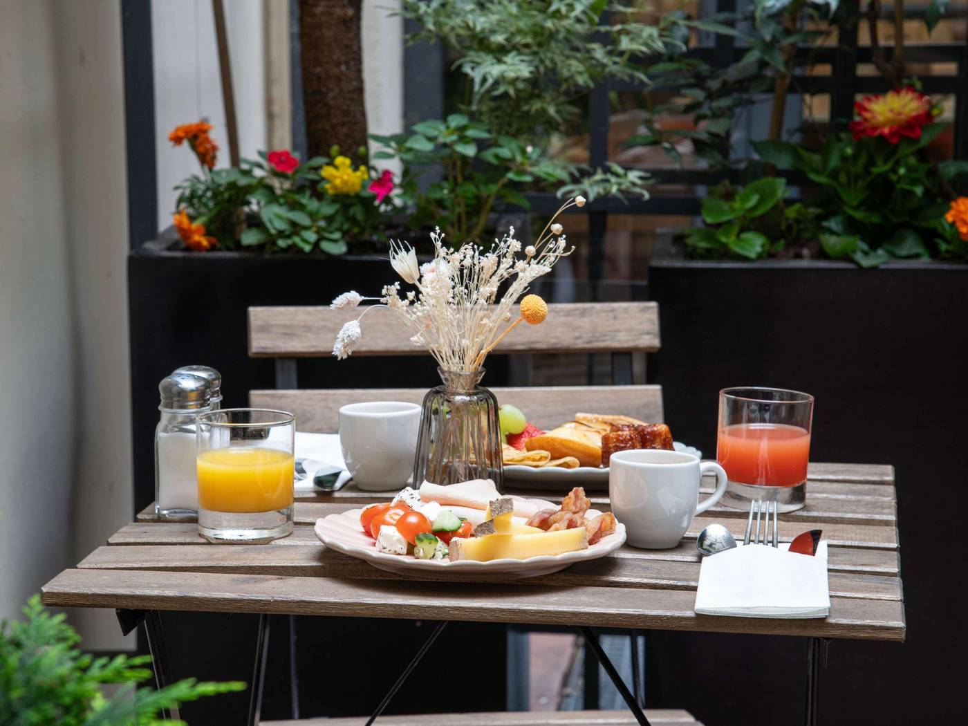 Hotel-Mercure-Paris-Montparnasse-Raspail-Restaurant-39