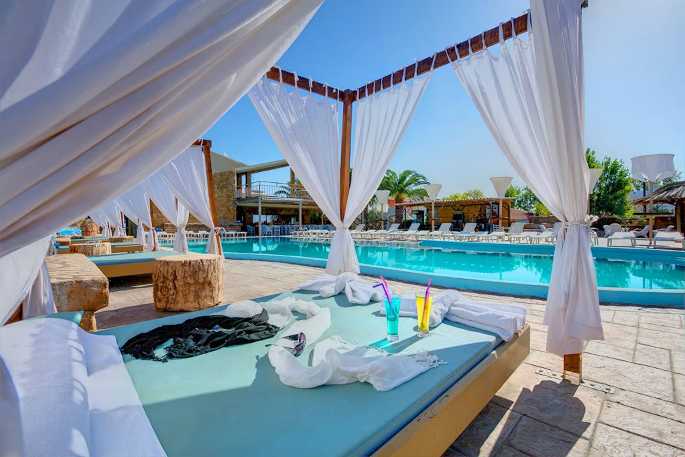 Island-Beach-Resort-Bar-9