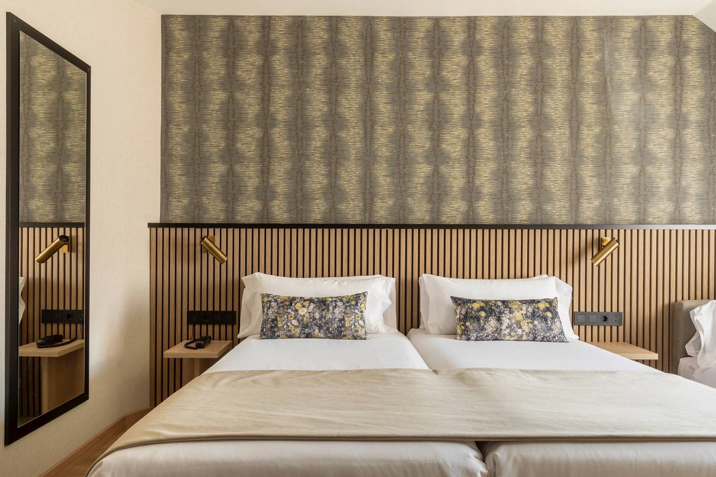 Acta-Piramides-Room-30