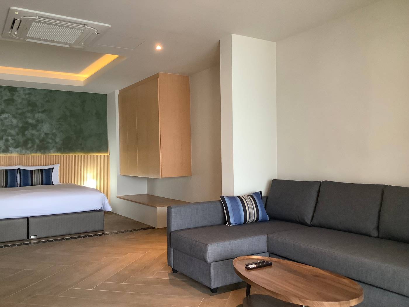 Punnpreeda-Beach-Resort-Room-33