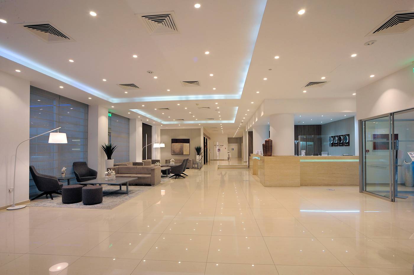 Hotel-Nestor-Lobby-44