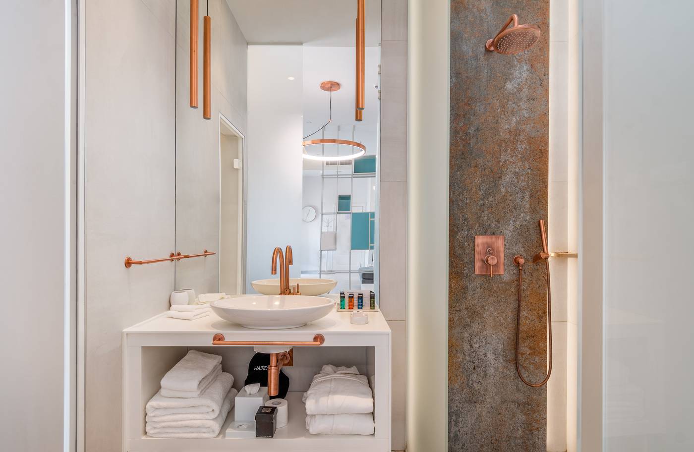 Lazure-Hotel---Marina-Room-57