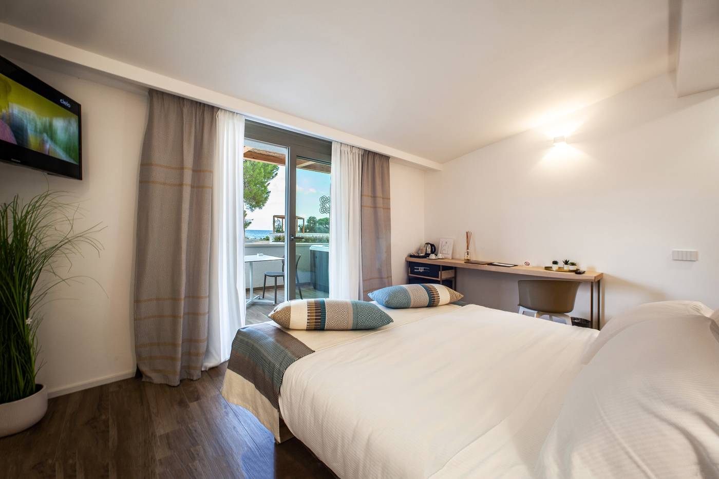 Noha-Lifestyle-Hotel---Adults-Only-Room-22