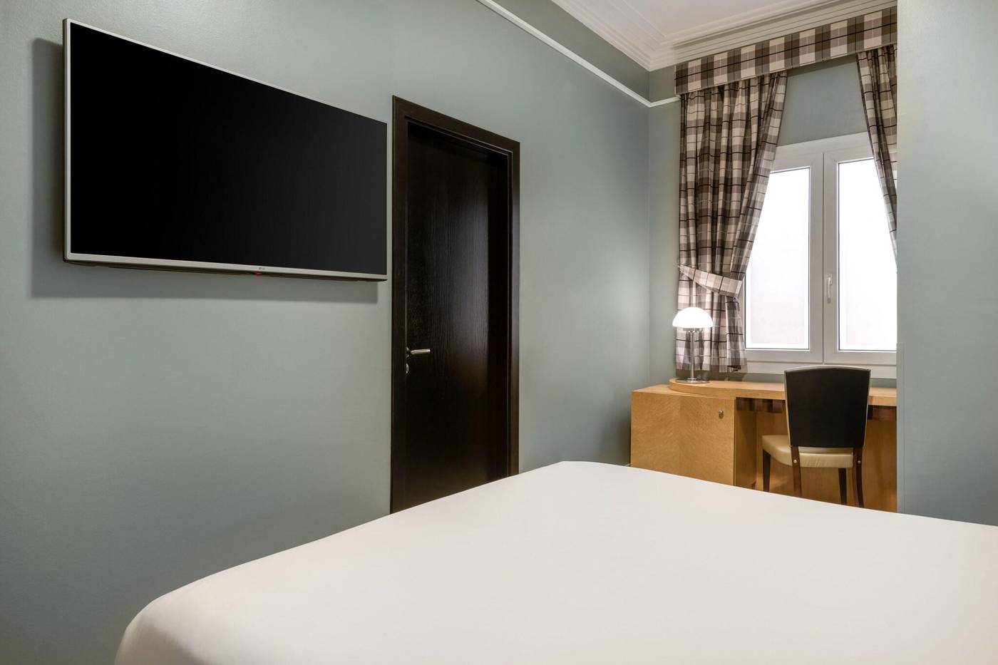 Larios-Malaga-Room-30