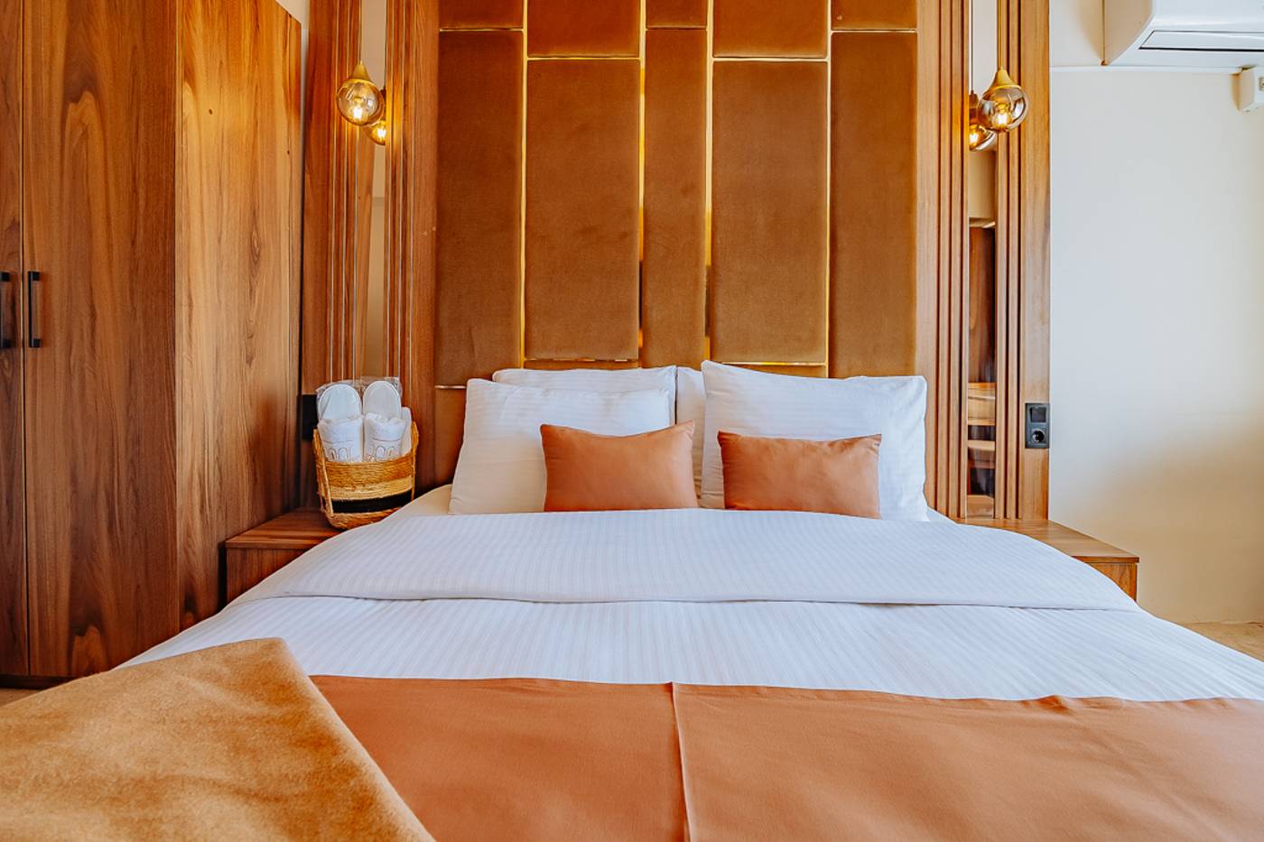 Ali-Khan-Hotel-Room-28