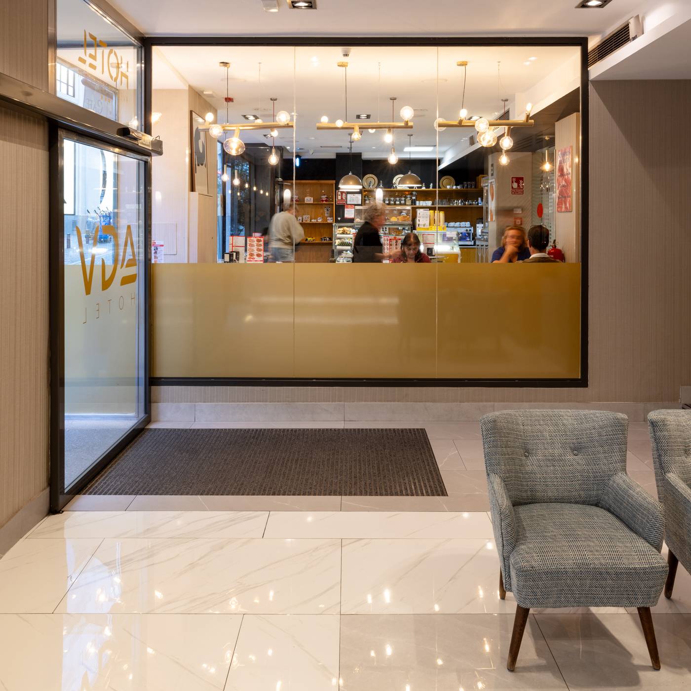 Avenida-Gran-Via-Lobby-6