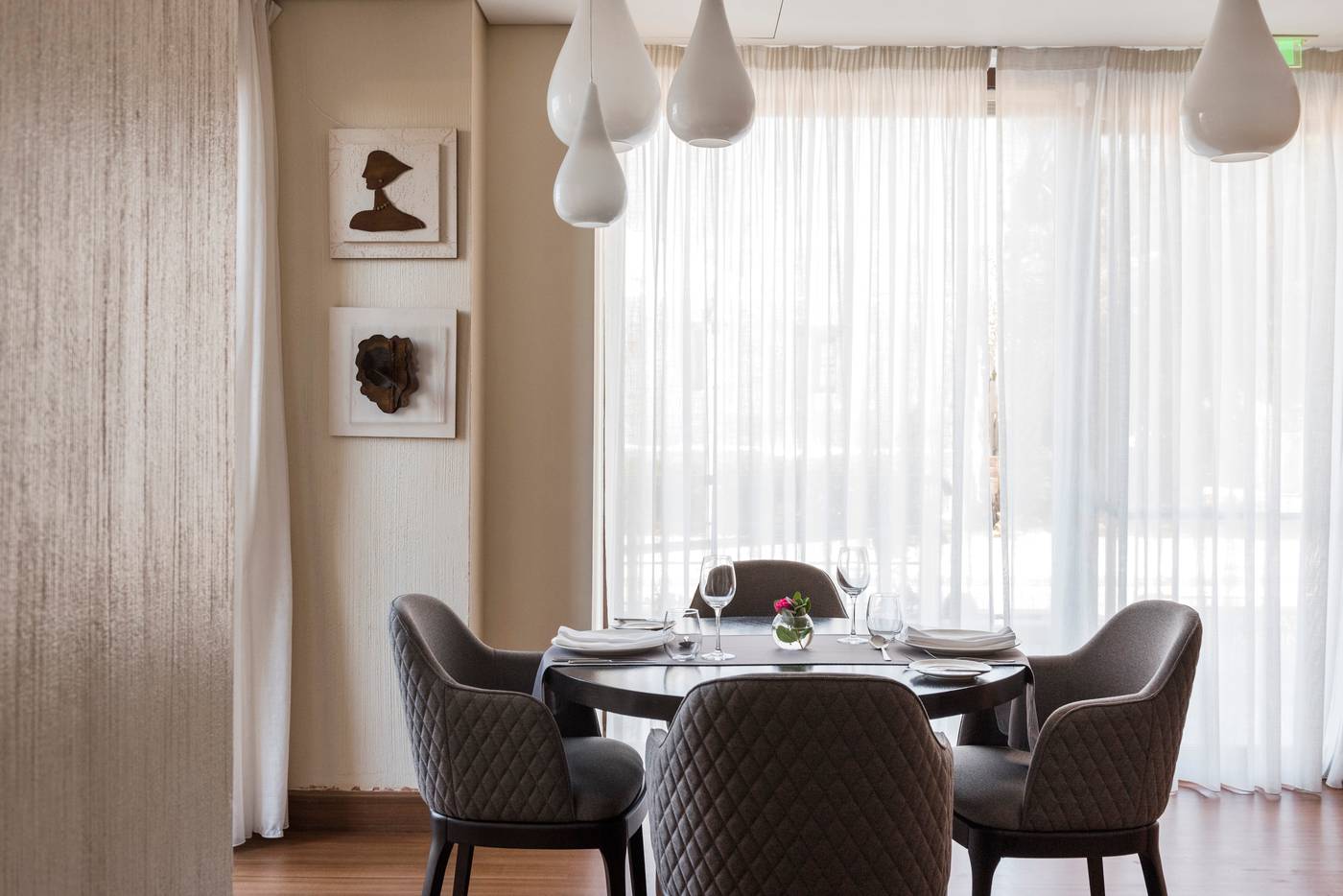 Bellevue-Suites-Restaurant-11