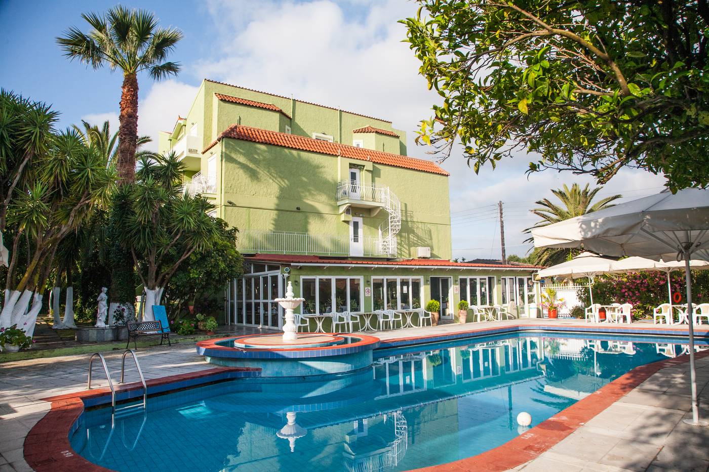 La-Cite-Hotel-Pool-2