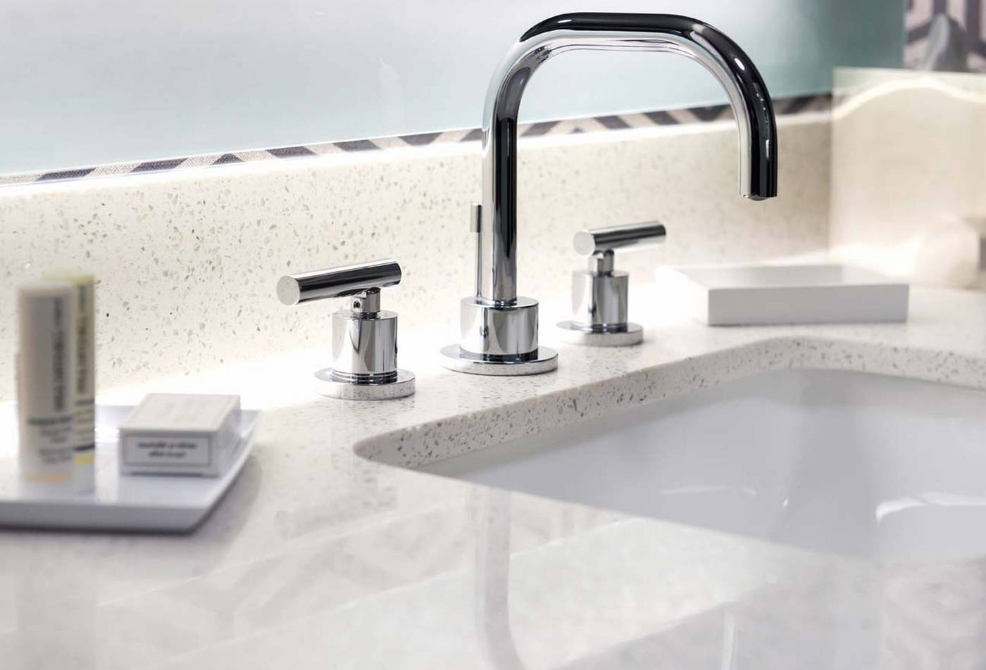 Fairfield-Inn---Suites-Boston-Cambridge-Room-25