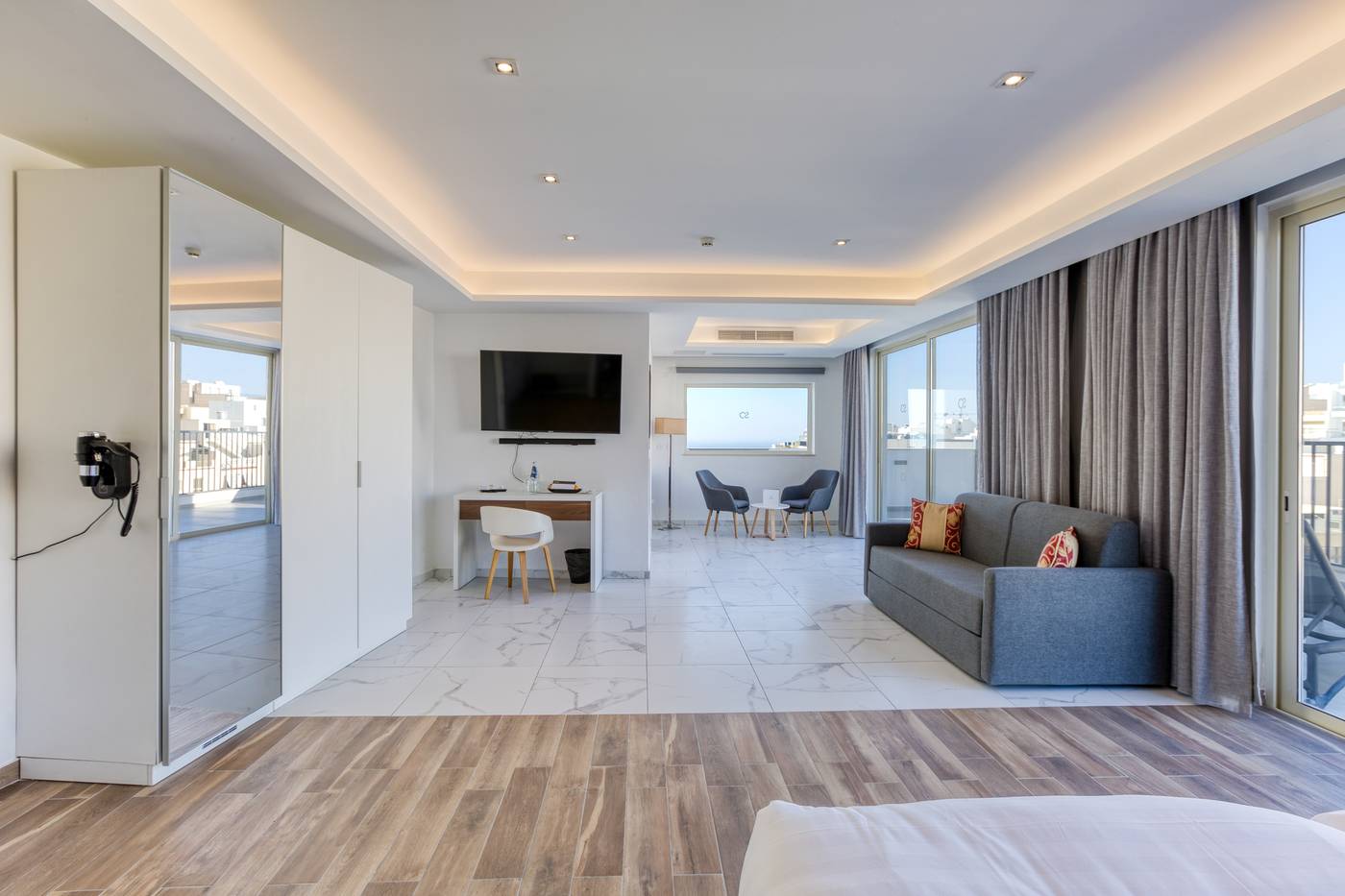 Solana-Hotel---Spa-Room-26