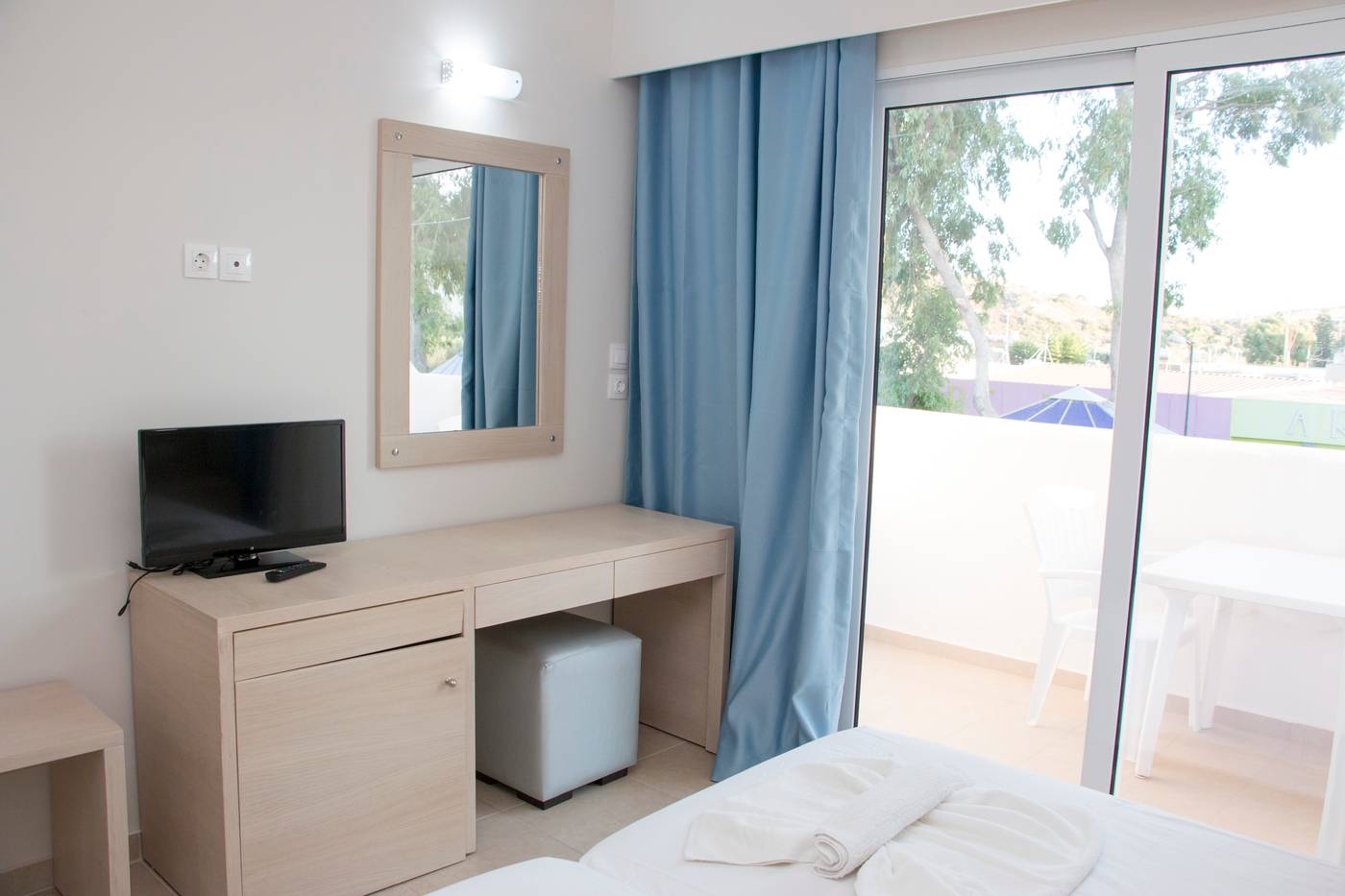 Euroxenia-Marathon-Hotel-Room-17