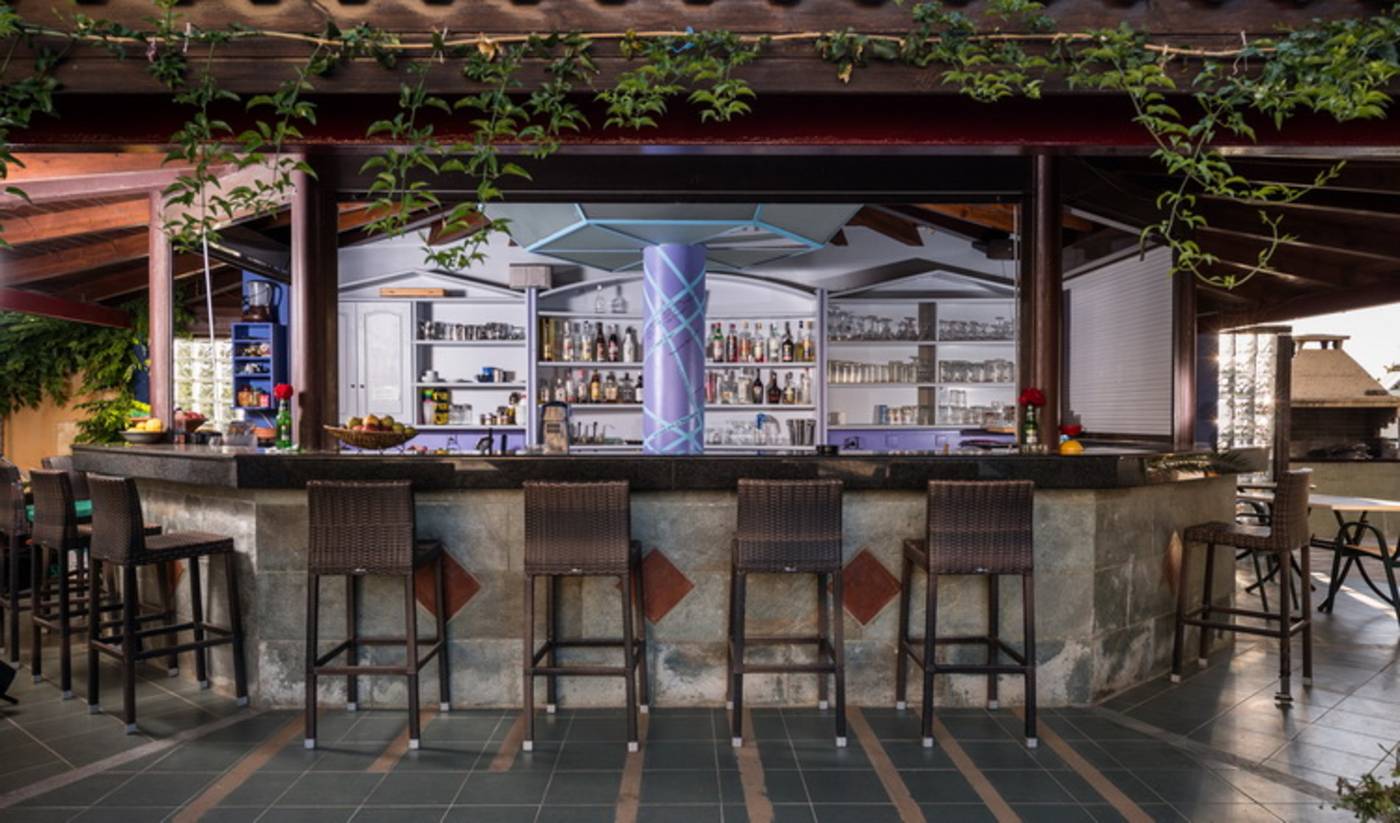 Nireas-Hotel-Bar-41