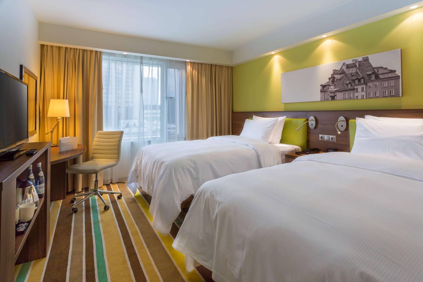 Hampton-by-Hilton-Warsaw-City-Centre-Room-5