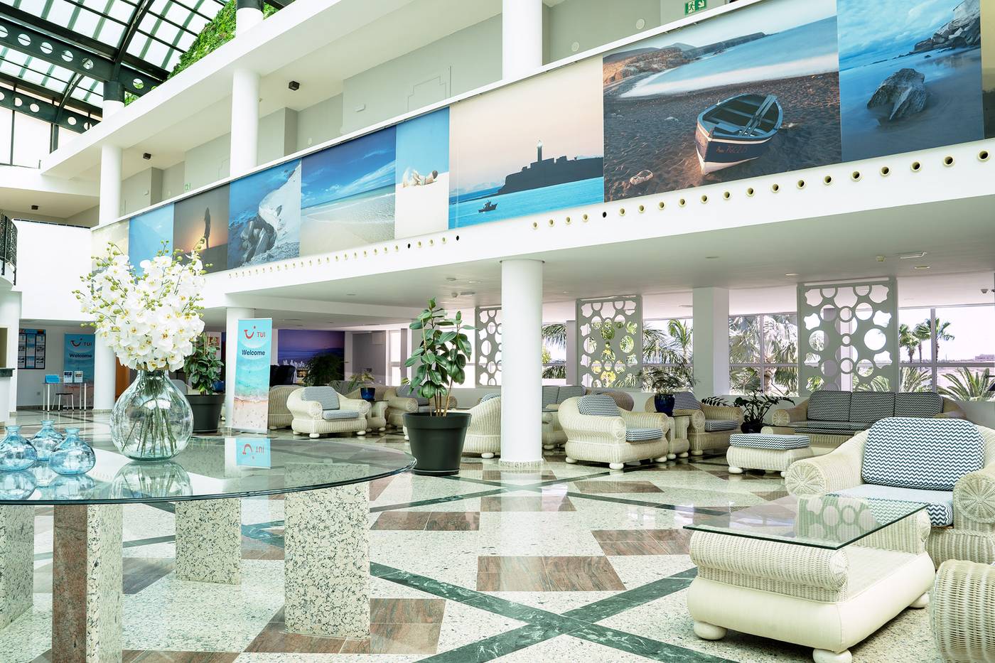 Hotel-LIVVO-Drago-Park-Lobby-48