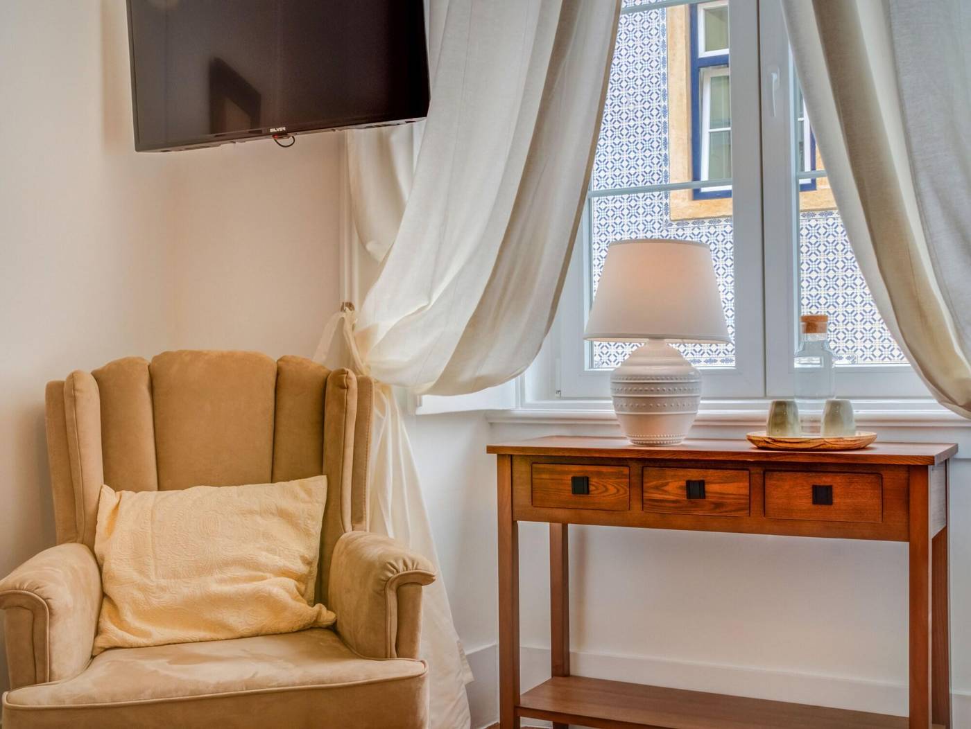 Solar-Dos-Poetas-Room-67