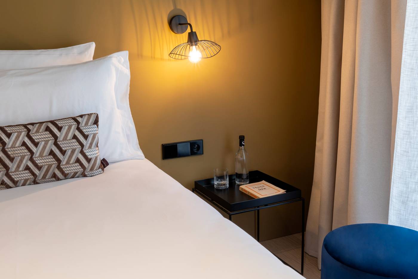 9Hotel-Opera-Room-10