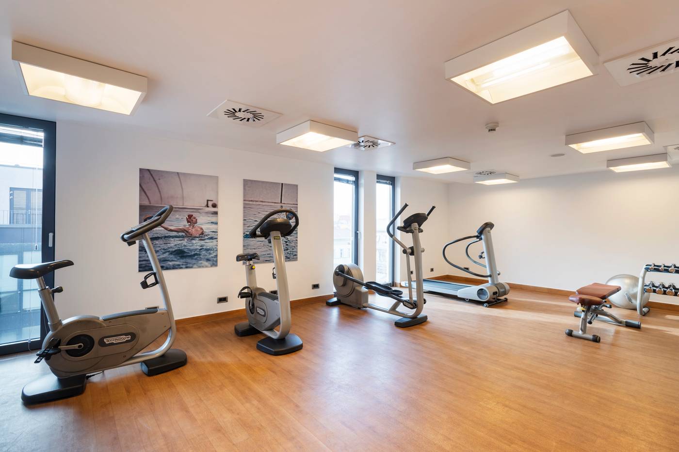 Exe-Budapest-Center-Sports-and-Entertainment-47