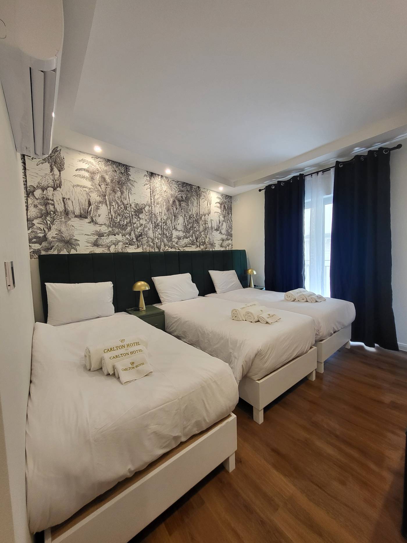 Carlton-Hotel-Room-14