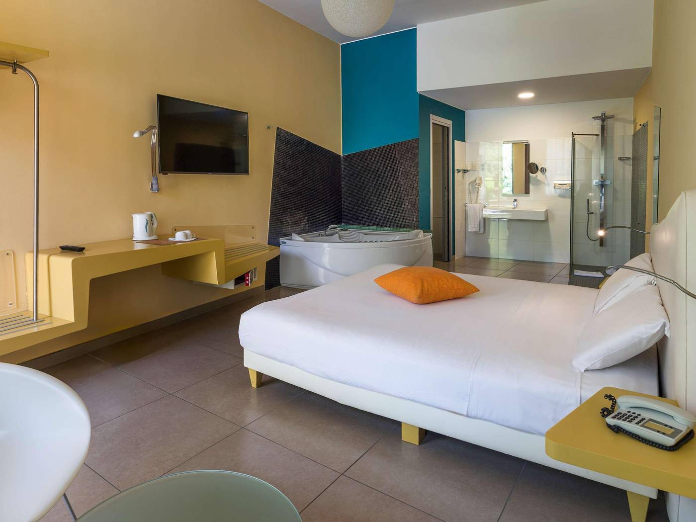 Ibis-Styles-Catania-Acireale-Room-15