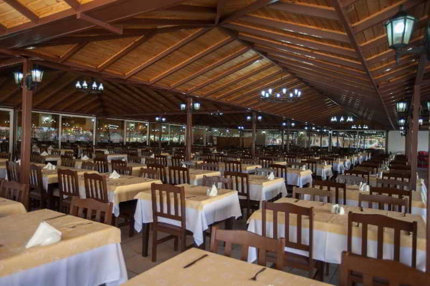 Xeno-Eftalia-Resort-Restaurant-25