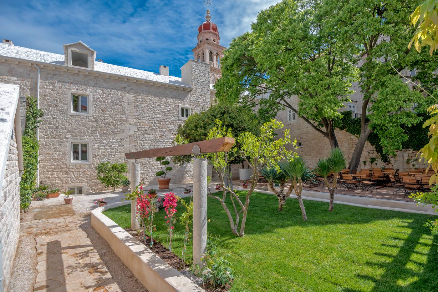 Puteus Palace Heritage hotel-Croatia-Pucisca-General view-3