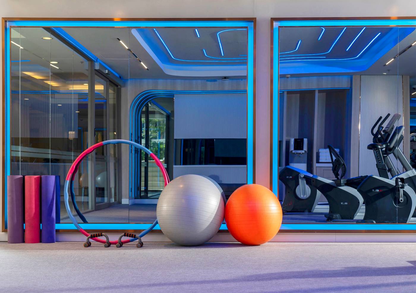 Centre-Point-Hotel-Sukumvit-10-Sports-and-Entertainment-76