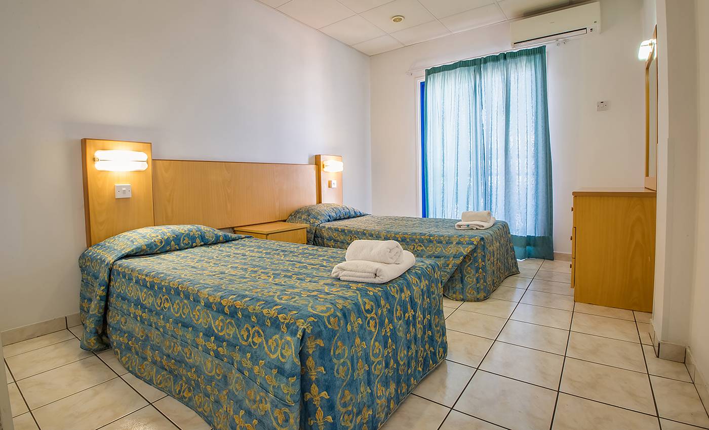 Green-Bungalows-Hotel-Apartments-Room-22