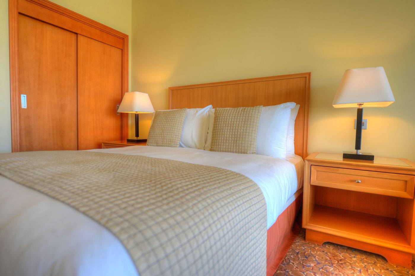 Radisson-Blu-Resort---Spa-Golden-Sands-Room-43