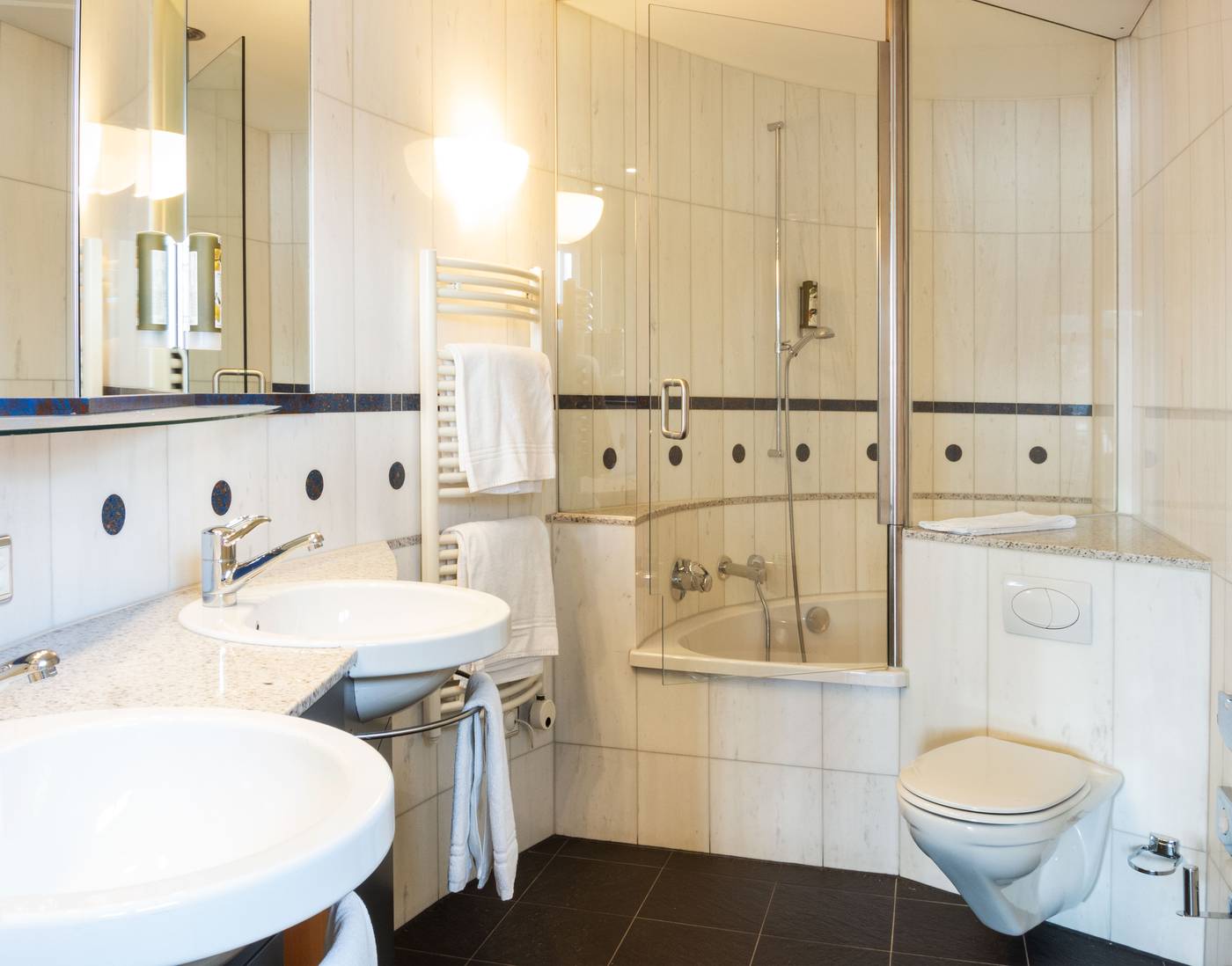 Hotel Seeburg-Switzerland-LUZERN-Room-6