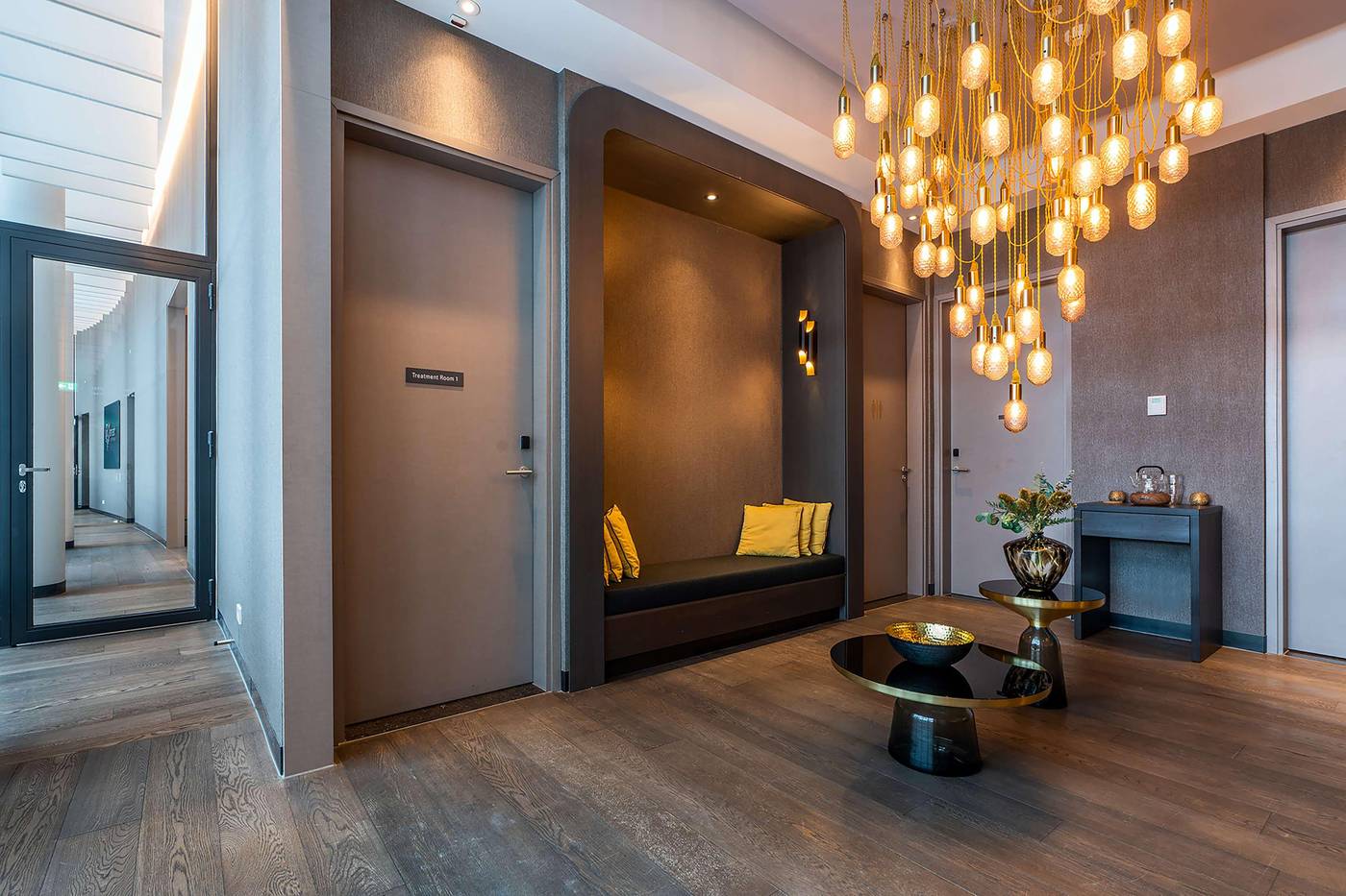 Hilton-Amsterdam-Airport-Schiphol-General-view-6