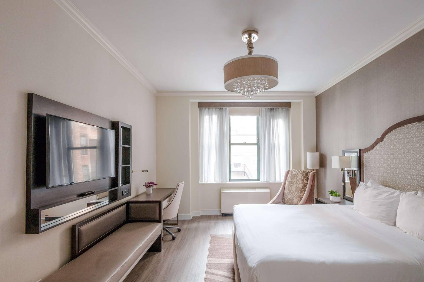 Park-South-Hotel--part-of-JdV-by-Hyatt-Room-14