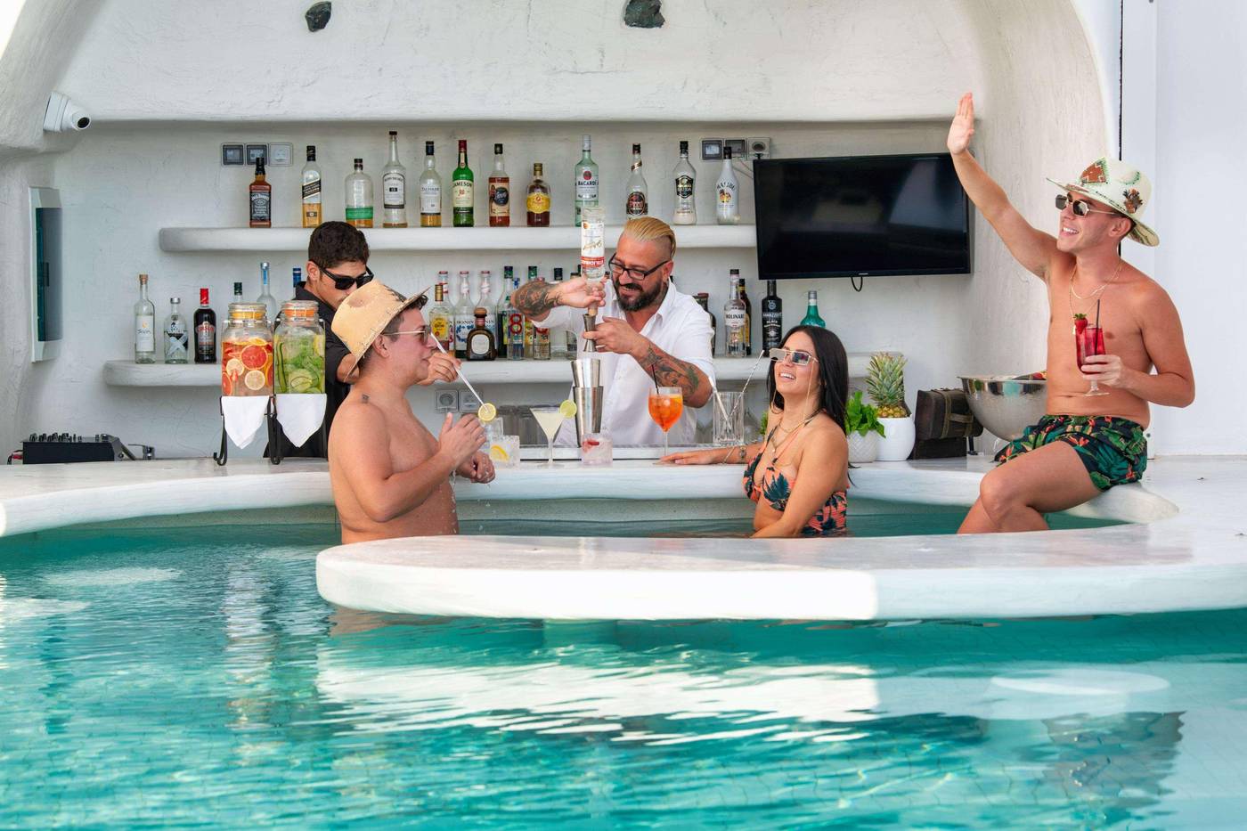 Athina-Repose-Suites-Bar-93