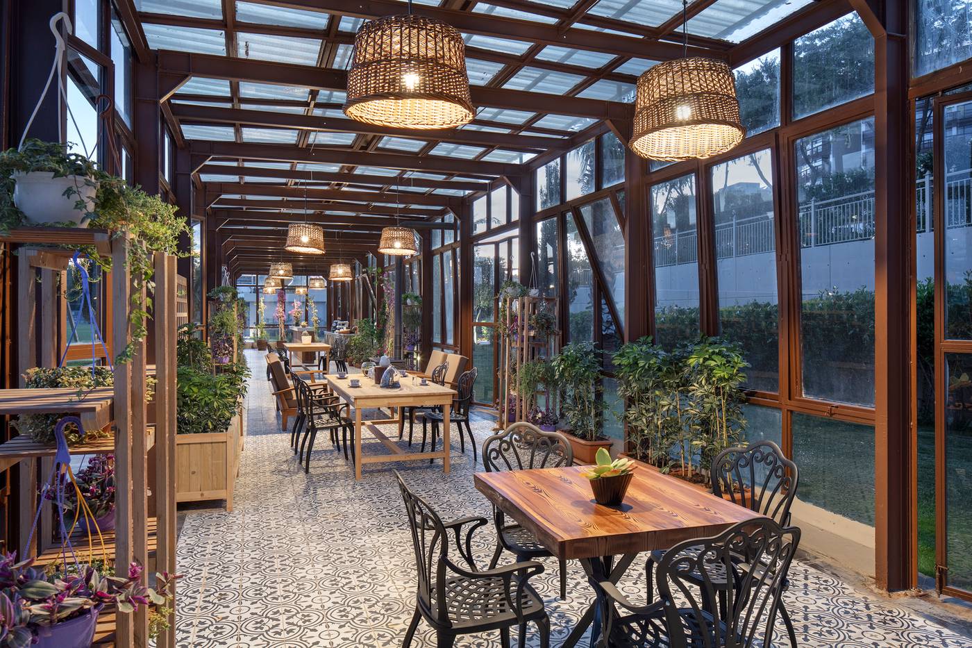 Nirvana-Cosmopolitan-Bar-32