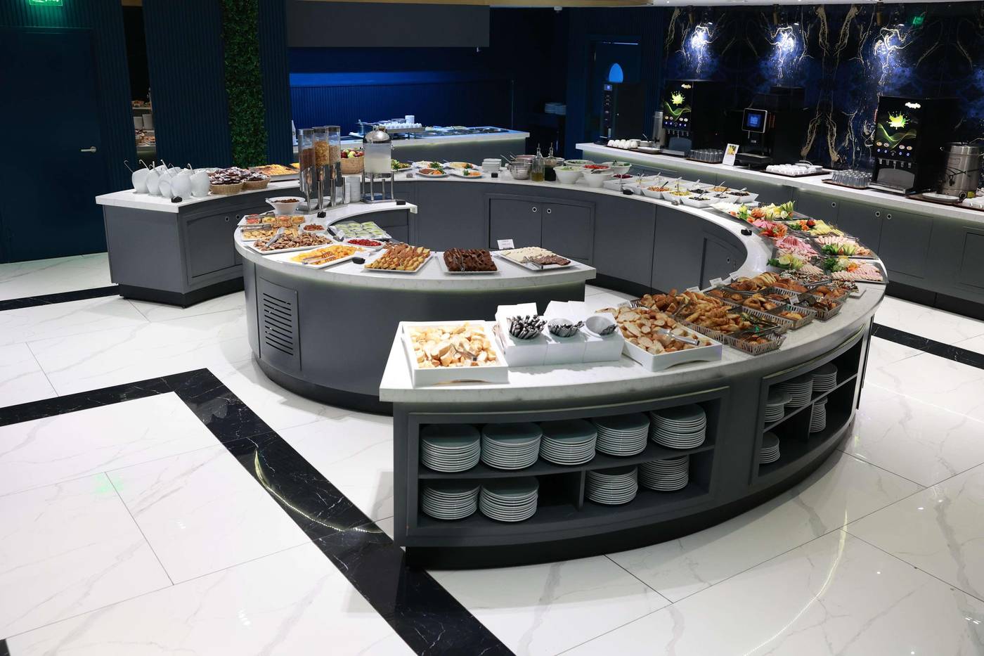 Nova-Plaza-Crystal-Hotel-Restaurant-43