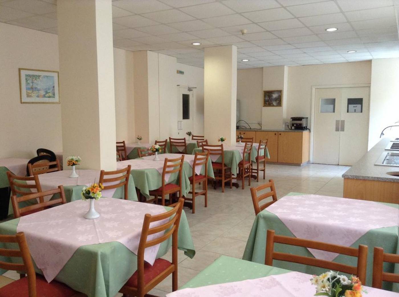 Harry----s-General-view-16