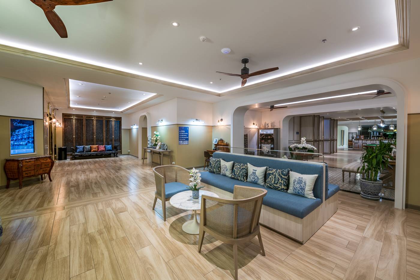 Centara-Sawaddi-Patong-Resort-Lobby-58